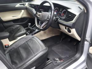 Volkswagen Polo sedan 1.6 Life manual - Image 9