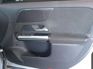 Mercedes-Benz GLA GLA200d Progressive - Image 10