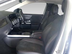 Mercedes-Benz GLA GLA200d Progressive - Image 6
