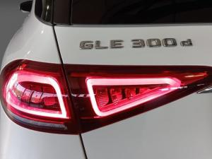 Mercedes-Benz GLE GLE300d 4Matic - Image 13