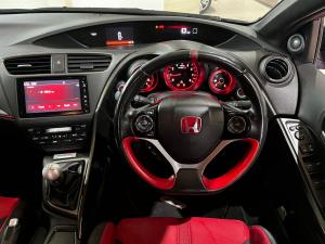 Honda Civic Type R - Image 7
