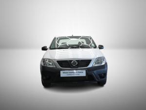 Nissan NP200 1.6i safety pack (aircon) - Image 2