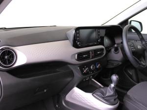 Hyundai Exter 1.2 Executive manual - Image 15
