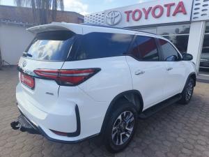 Toyota Fortuner 2.4GD-6 4x4 - Image 2