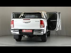 Toyota Hilux 2.4GD-6 double cab Raider manual - Image 9
