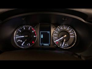 Toyota Hilux 2.4GD-6 double cab Raider manual - Image 23