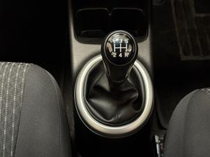 Toyota Vitz 1.0 XR manual - Image 10