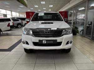Toyota Hilux 3.0D-4D Xtra cab 4x4 Raider Dakar edition - Image 4
