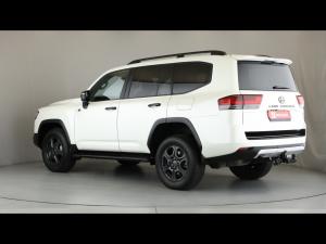 Toyota Land Cruiser 300 3.3D GR-Sport - Image 8