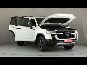 Toyota Land Cruiser 300 3.3D GR-Sport - Image 14