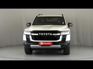 Toyota Land Cruiser 300 3.3D GR-Sport - Image 4