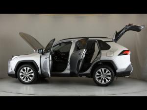 Toyota RAV4 2.0 VX - Image 13