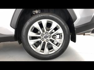 Toyota RAV4 2.0 VX - Image 32