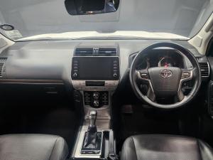 Toyota Land Cruiser Prado 4.0 VX - Image 6