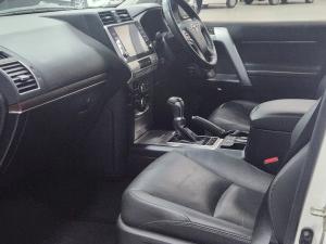 Toyota Land Cruiser Prado 4.0 VX - Image 7
