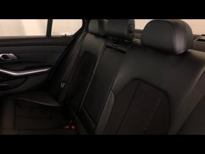 BMW 3 Series 318i M Sport - Image 21