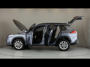 Toyota Corolla Cross 1.8 Hybrid XS - Image 11