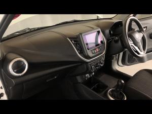 Toyota Vitz 1.0 XR manual - Image 7