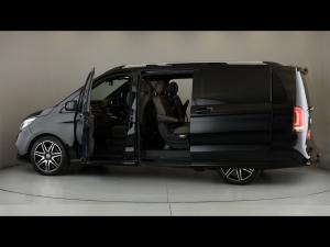 Mercedes-Benz V-Class V300d Exclusive - Image 11