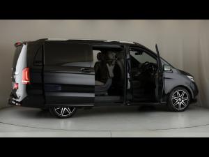 Mercedes-Benz V-Class V300d Exclusive - Image 16