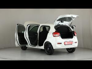 Toyota Vitz 1.0 XR manual - Image 10