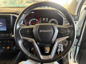 Isuzu D-Max 3.0TD single cab LS 4x4 auto - Image 8