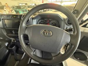 Toyota Land Cruiser 79 4.5D-4D V8 single cab LX - Image 8
