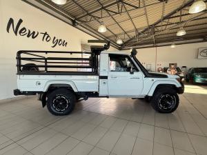 Toyota Land Cruiser 79 4.5D-4D V8 single cab LX - Image 3