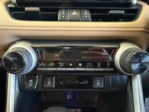 Toyota RAV4 2.5 Hybrid VX E-Four - Image 14