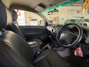 Toyota Hilux 2.5D-4D 4x4 SRX - Image 6
