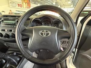 Toyota Hilux 2.5D-4D 4x4 SRX - Image 8