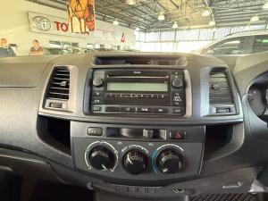 Toyota Hilux 2.5D-4D 4x4 SRX - Image 10