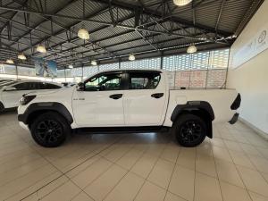 Toyota Hilux 2.8GD-6 double cab Legend auto - Image 18