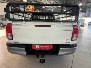 Toyota Hilux 2.4GD-6 4x4 SRX auto - Image 5