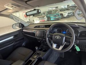 Toyota Hilux 2.4GD-6 4x4 SRX auto - Image 6