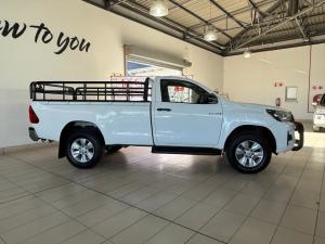 Toyota Hilux 2.4GD-6 4x4 SRX auto - Image 3