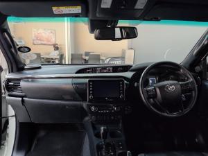 Toyota Hilux 2.8 GD-6 RB Legend RS 4X4 automaticD/C - Image 6
