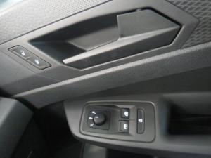Volkswagen Caddy Maxi Kombi 2.0 TDi - Image 16