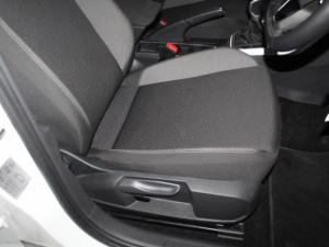 Volkswagen Polo 1.0 TSI Life - Image 17