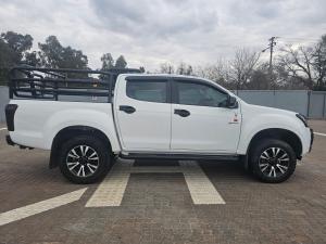 Isuzu D-MAX 250 HO X-RIDER D/C - Image 3