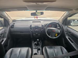 Isuzu D-MAX 250 HO X-RIDER D/C - Image 6