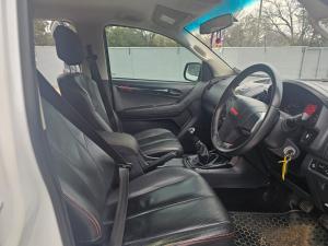 Isuzu D-MAX 250 HO X-RIDER D/C - Image 8