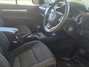 Toyota Hilux 2.4 GD-6 RB Raider automaticE/CAB - Image 11