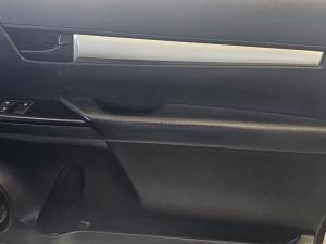 Toyota Hilux 2.4 GD-6 RB Raider automaticE/CAB - Image 19