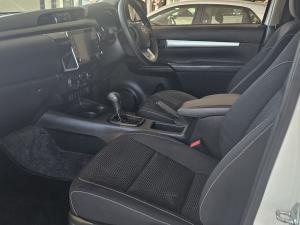 Toyota Hilux 2.4 GD-6 RB Raider automaticE/CAB - Image 7