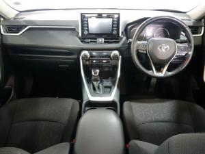 Toyota RAV4 2.0 GX auto - Image 11