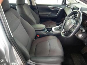 Toyota RAV4 2.0 GX auto - Image 12