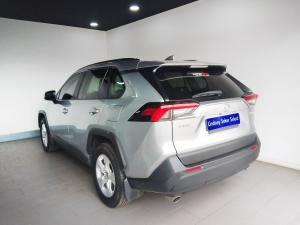 Toyota RAV4 2.0 GX auto - Image 6