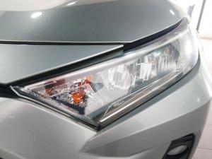 Toyota RAV4 2.0 GX auto - Image 8