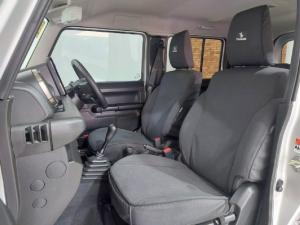 Suzuki Jimny 1.5 GLX AllGrip 5-door manual - Image 7